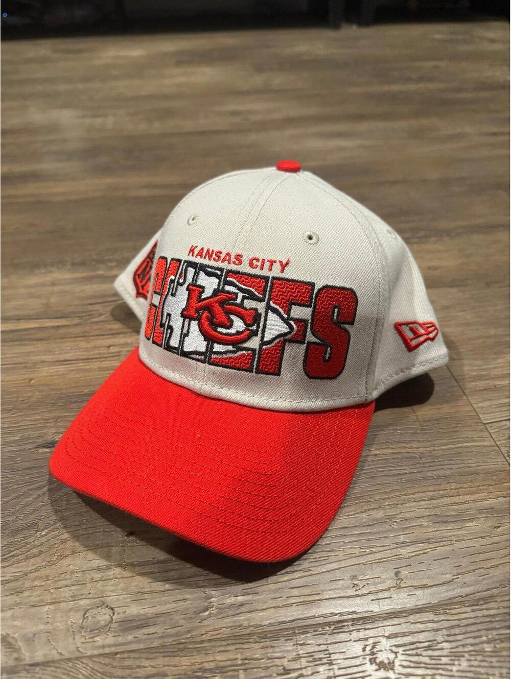 Kansas City Chiefs NFL New Era Fitted Baseball Hat sz Lg/ XL